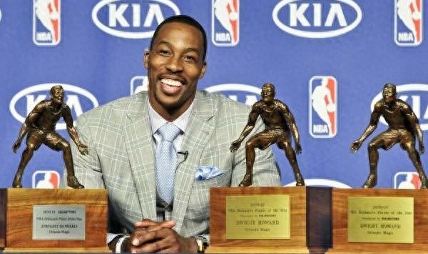 霍华德在魔术打了8年，留下5个逆天纪录，一个比一个难破|德怀特·霍华德|NBA|总决赛|詹姆斯|全明星_新浪体育_新浪新闻